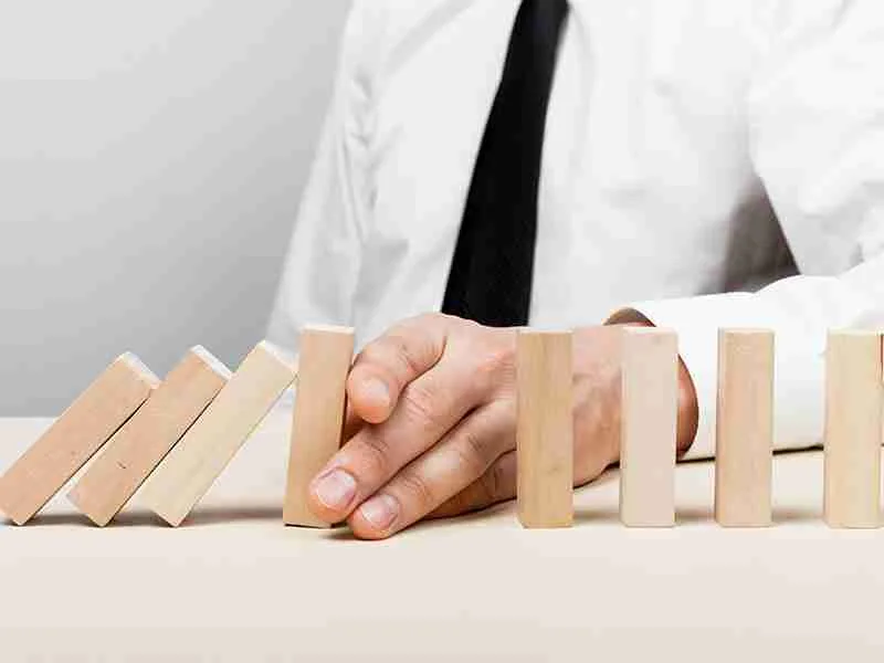 Aplicações Práticas da Robótica na Vida Cotidiana: Da Sala de Aula à Sociedade