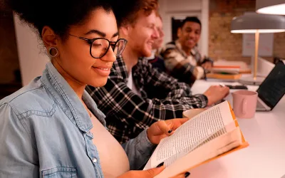 Os Benefícios da Robótica no Novo Ensino Médio: Preparando Adolescentes para o Futuro